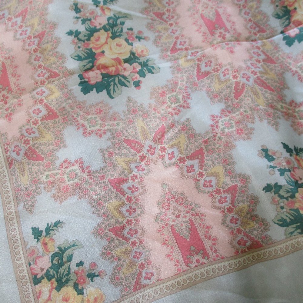 Pastel paisley floral 1950s scarf - Picture 3 of 6